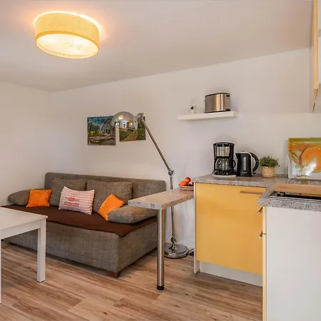 Apartment Moewenort 6 *